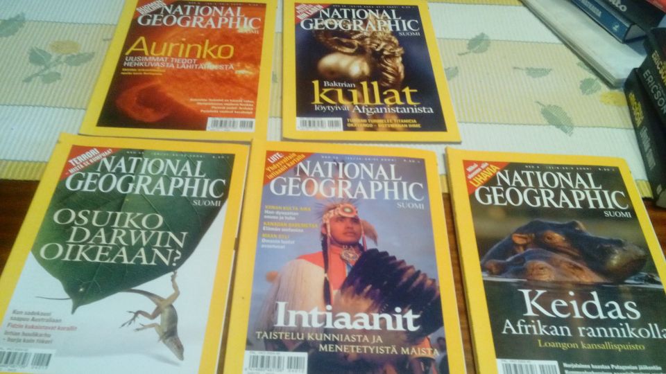 Suomenkielinen National Geographic x 9