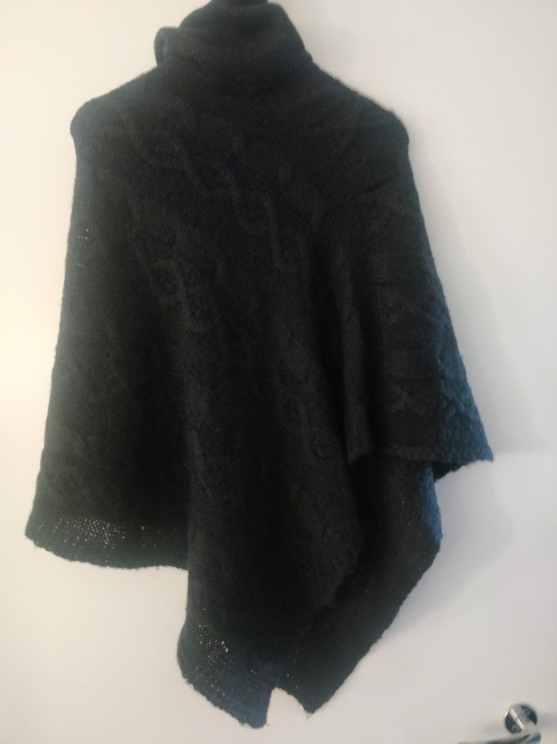 M: Kauluksellinen poncho kokoa one size