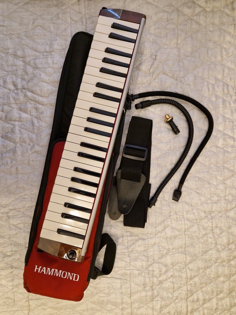 Hammond Melodion 44HP -puhallinsoitin