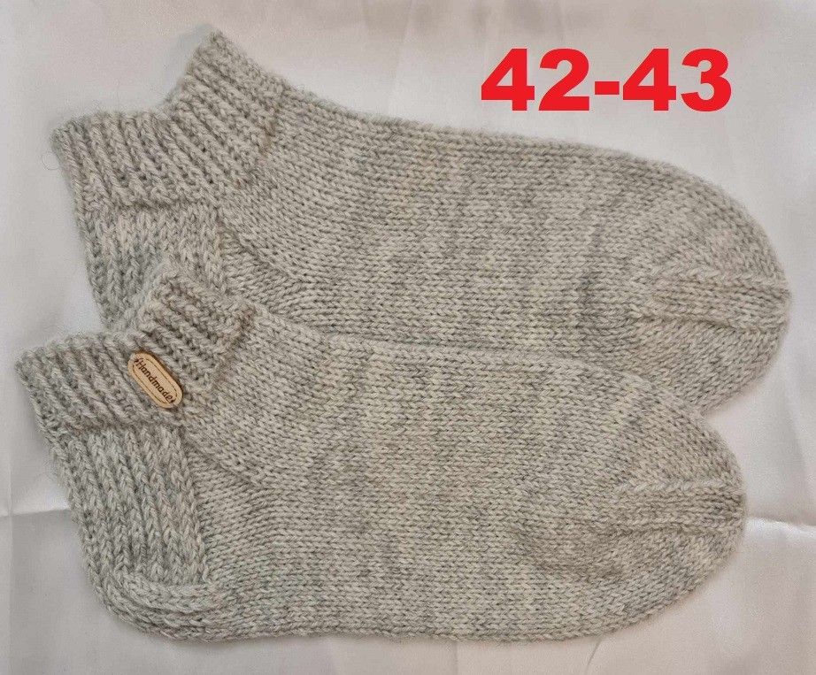 Laadukkaat villasukat/sukkaset, koko 42-43