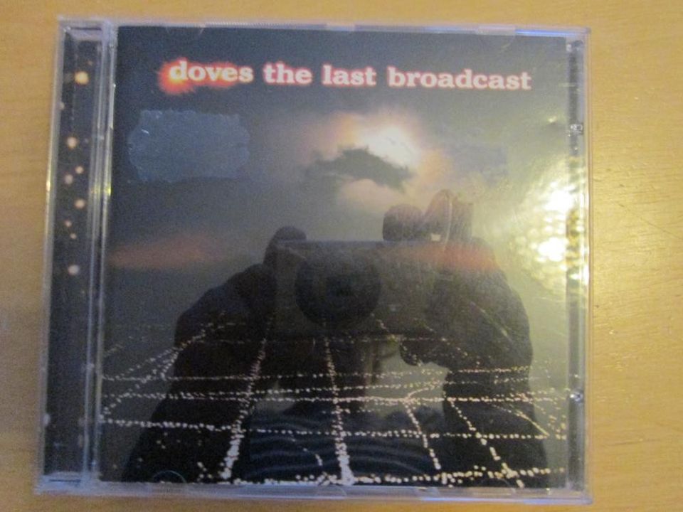 Doves : The last Broadcast