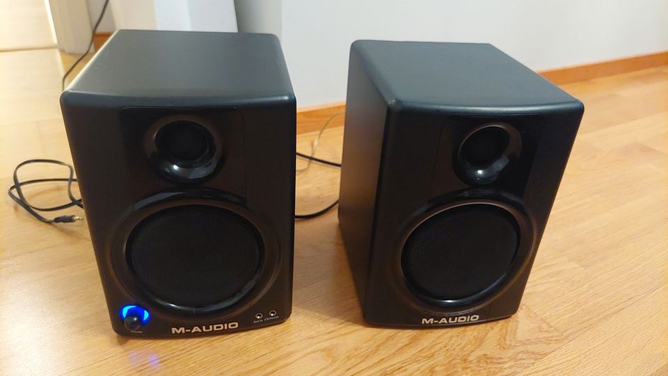 M-Audio Studiophile AV-40 kaiuttimet