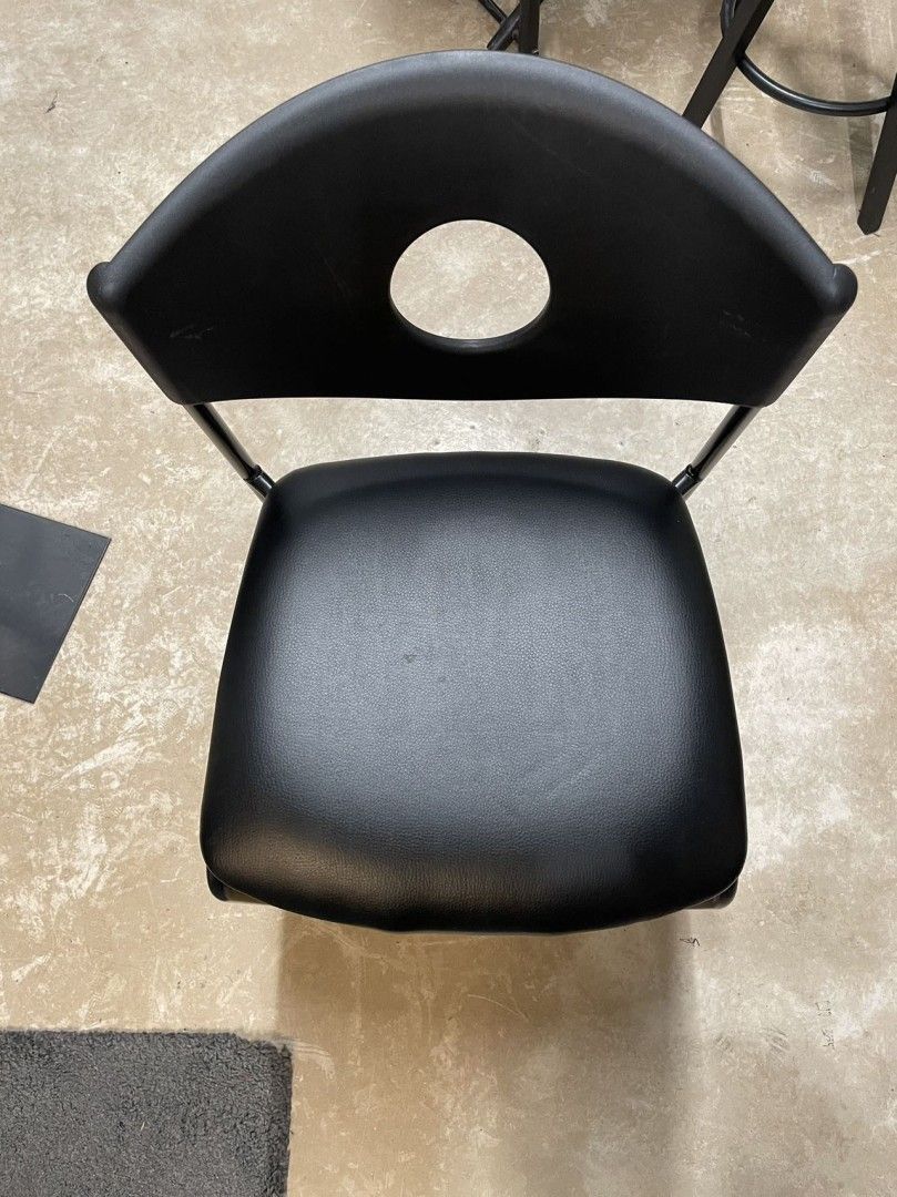 STOLJAN Chair