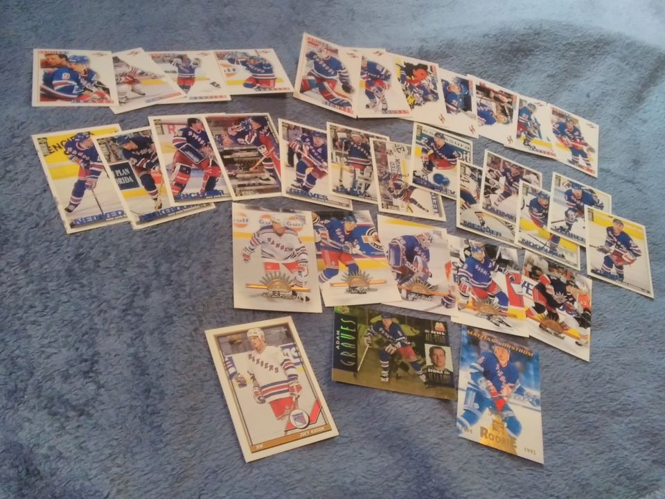 New York Rangers-jääkiekkokortteja postitettuna