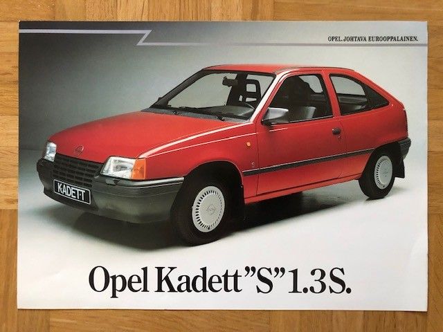 Esite Opel Kadett 1.3 S vuodelta 1987/1988