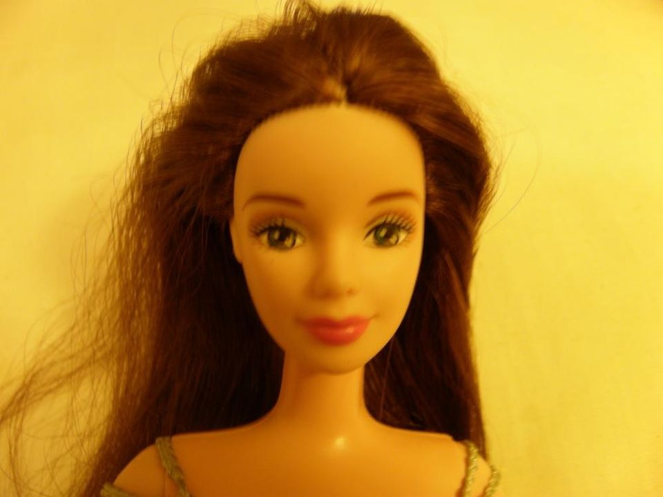 Tosi nätti ballerina- Barbie- nukke + asu & tossut