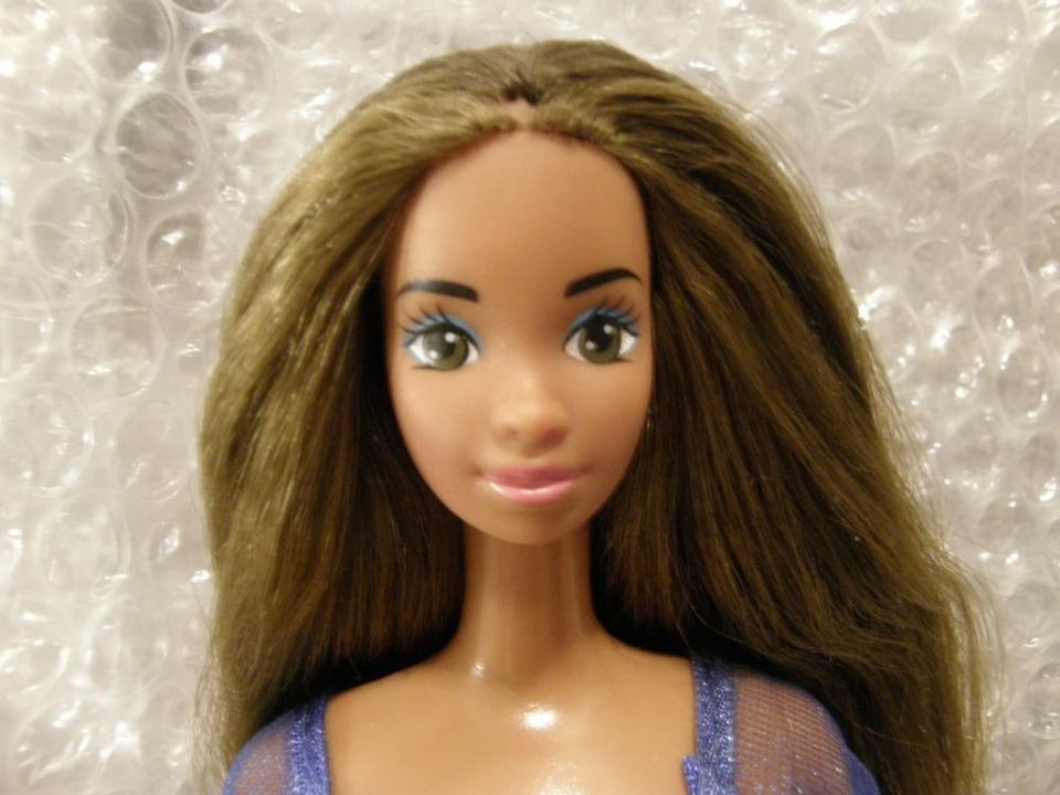 Ruskeatukkainen Tropical Barbie nukke HARVINAISUUS