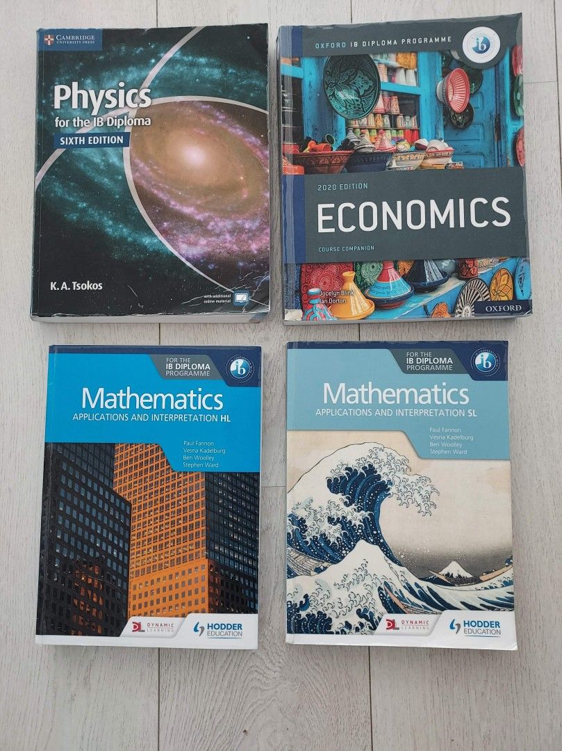 IB lukion kirjat economics, mathematics