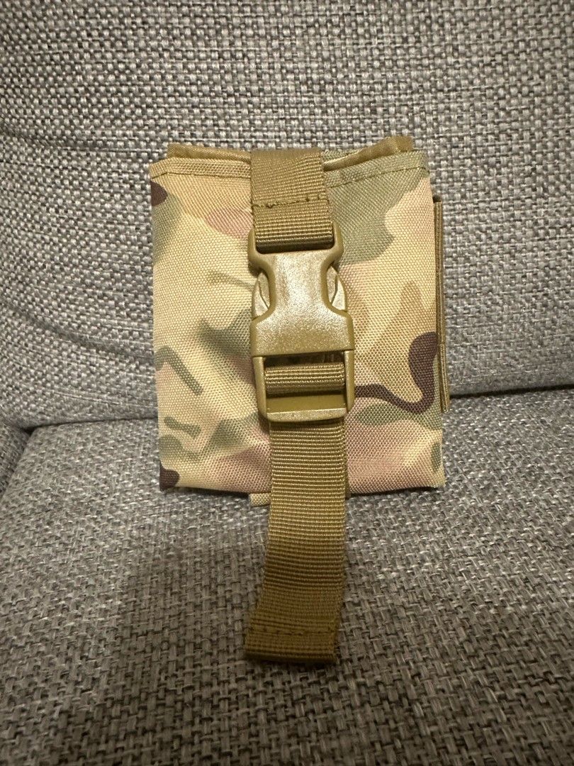 Kokoontaitettava molle pouch ,dumppi tasku.Airsoft metsästys retkeily