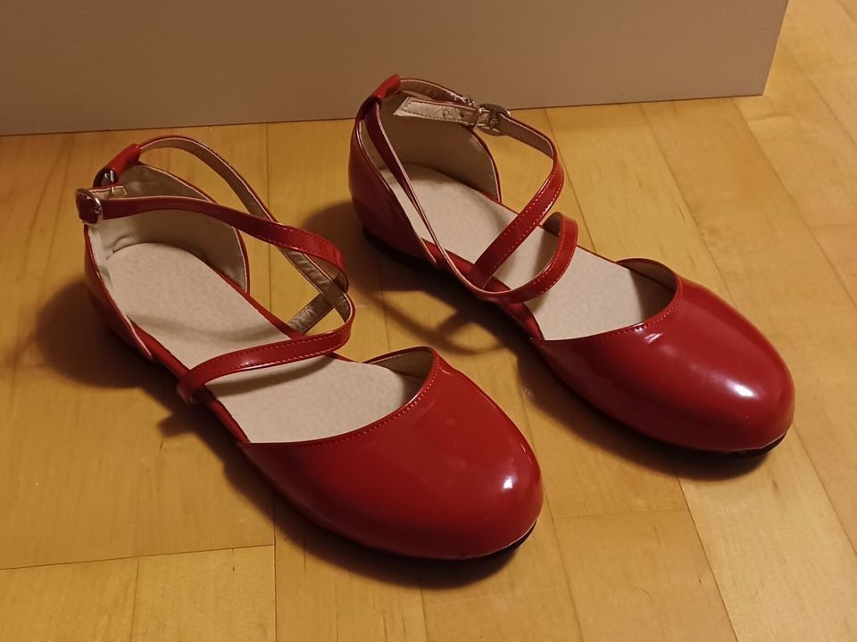 Naisten punaiset kengät 37-38