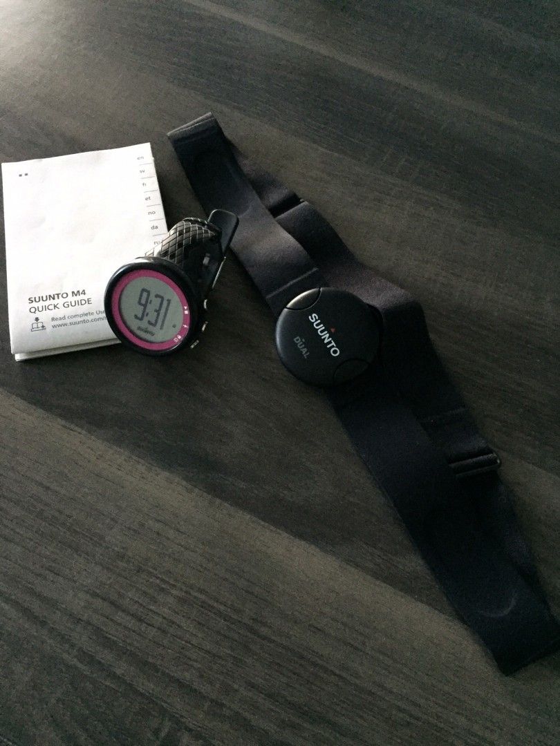 Suunto M4 Black/pink sykemittari ja sykevyö