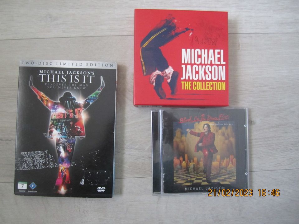 Michael Jacksons