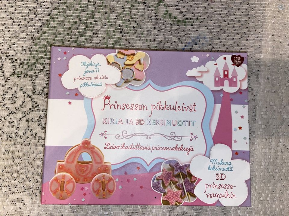 Prinsessan pikkuleivät kirja ja 3D keksimuotit