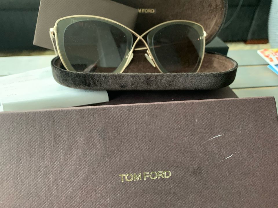 TOM FORD aurinkolasit