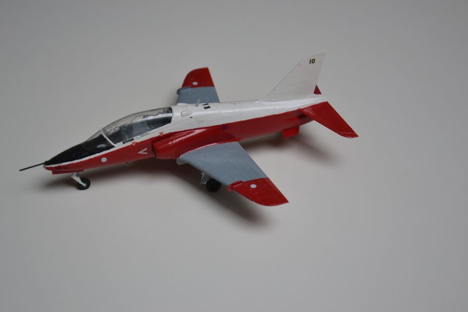 Pienoismalli Suomi Hawk Mk.66 1/72