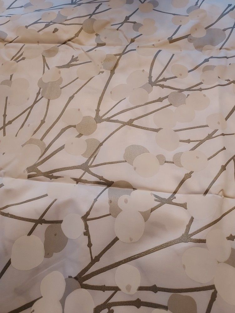 Marimekko Lumimarja -puuvillasatiini kangas