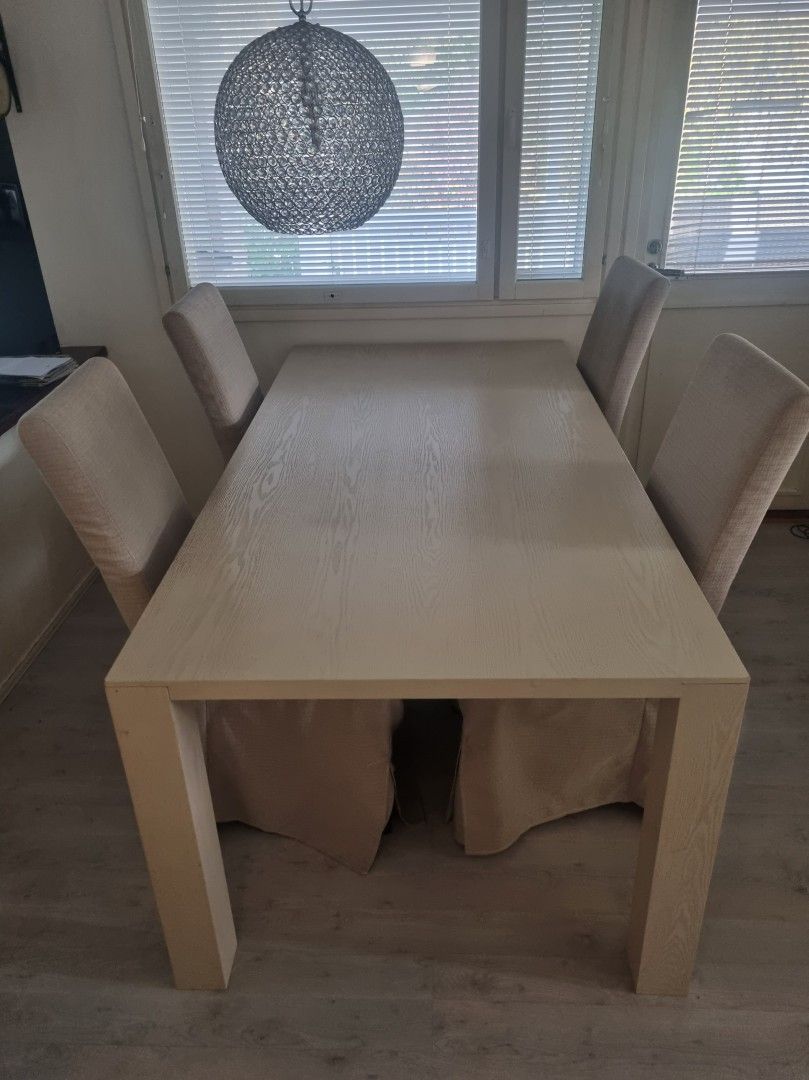 Ruokapöytä 200x100cm + 4 tuolia