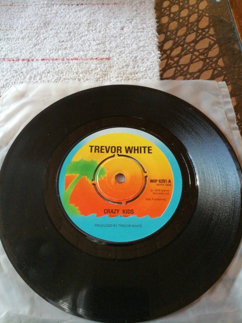 Trevor White 7" Crazy kids