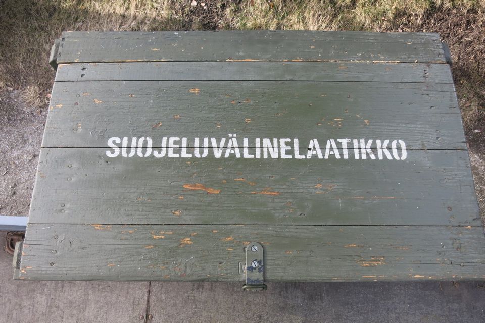 Military suojeluvälinelaatikko