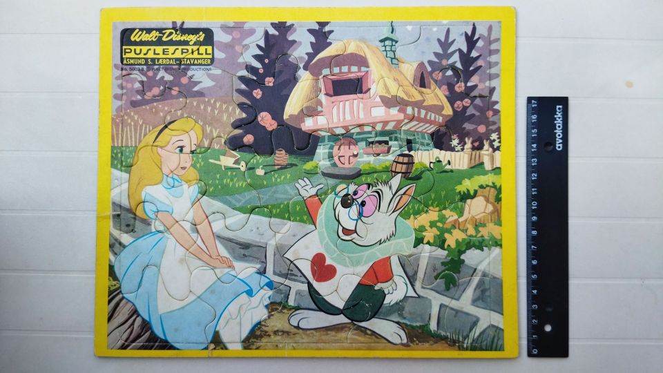 Vintage Disney palapeli Liisa ihmemaassa + 1