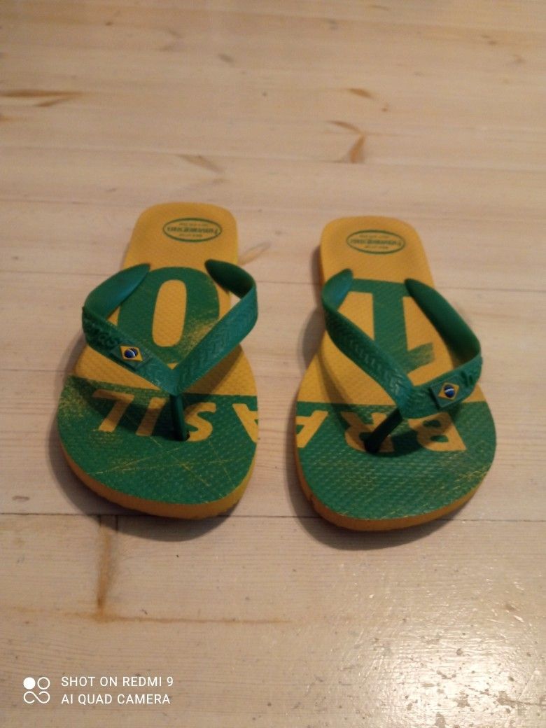 Havaianas-fläpärit, noin koko 37-38