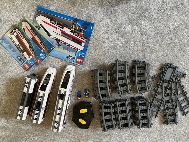 LEGO City matkustajajuna 7897