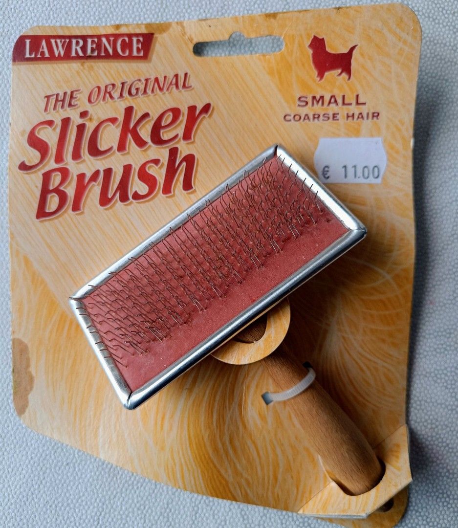 Karsta Lawrence Slicker Brush Original S