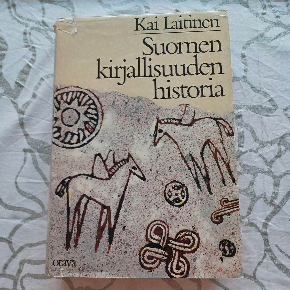 Suomen kirjallisuuden historia -kirja