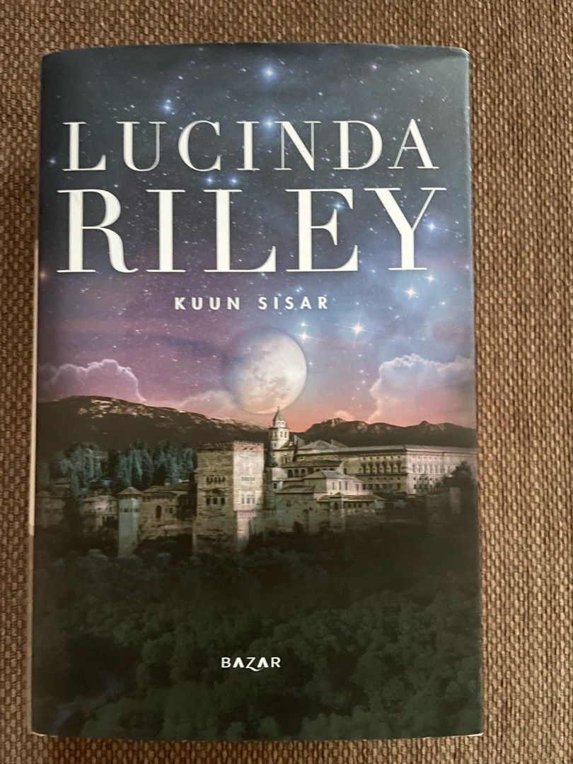 Lusinda Riley Seitmän sisarta sarja Kuun sisar