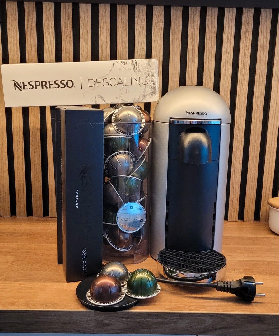 Nespresso Vertuo kahvinkeitin+kahvikapselit