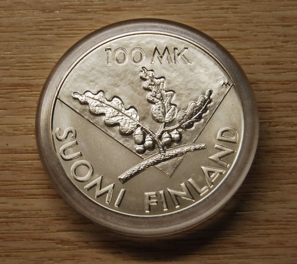 Suomi juhlaraha 100 markkaa, YK 1945-1995