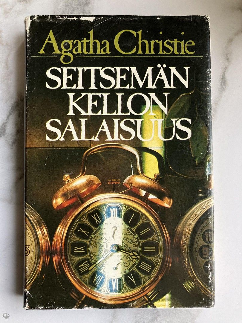 Agatha Christie : Seitsemän kellon salaisuus