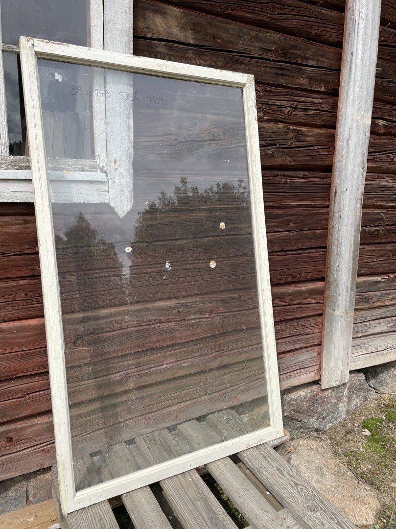 Ikkuna, perinteinen, sisäpokka, 88cm x 148cm