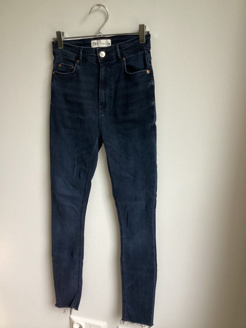 Uudet Zara HW skinny farkut - koko 34