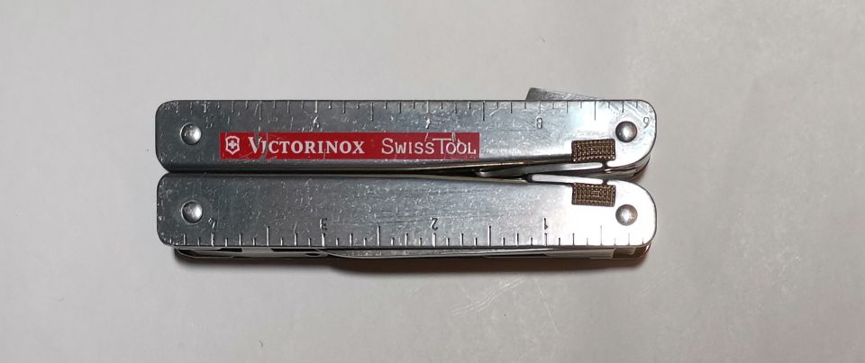 Victorinox swistool