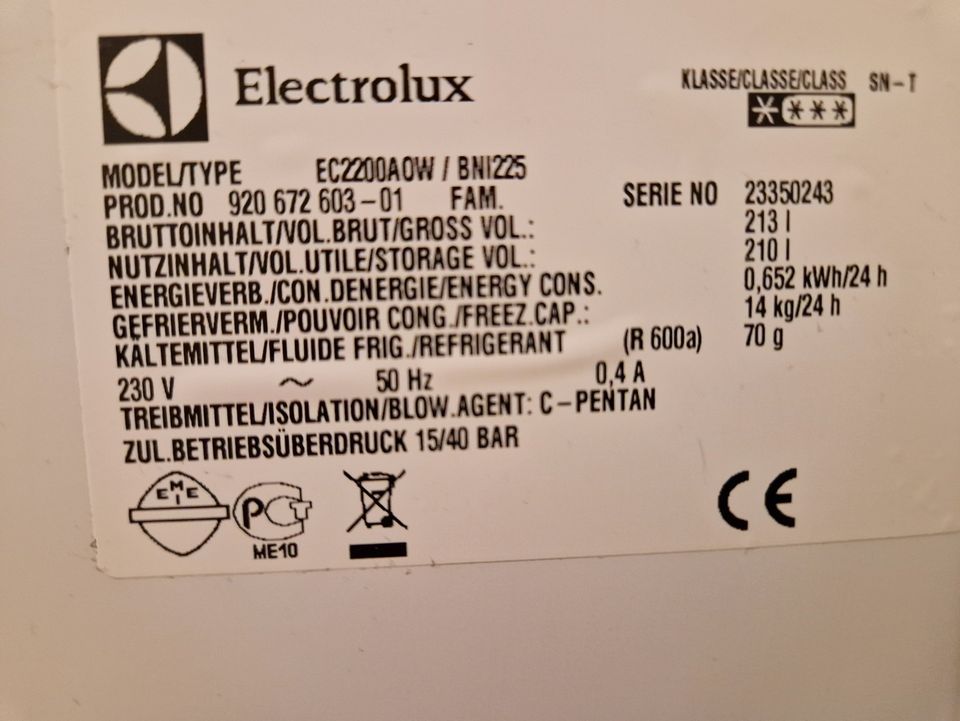 Electrolux SpacePlus arkkupakastin 210l