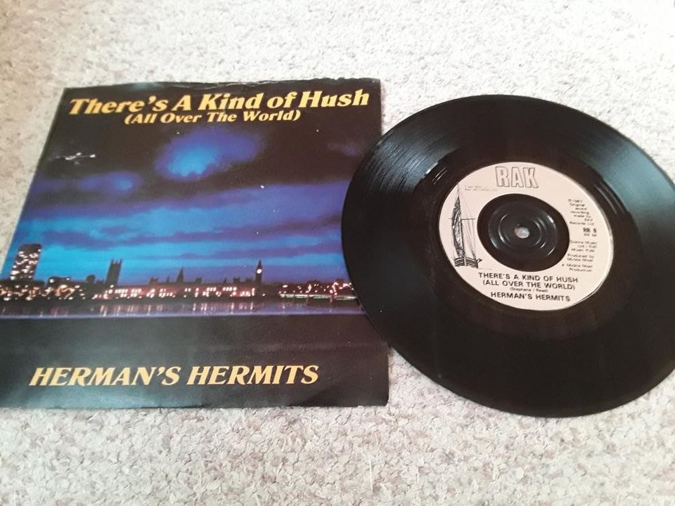 Herman's Hermits 7" There's a kind of hush