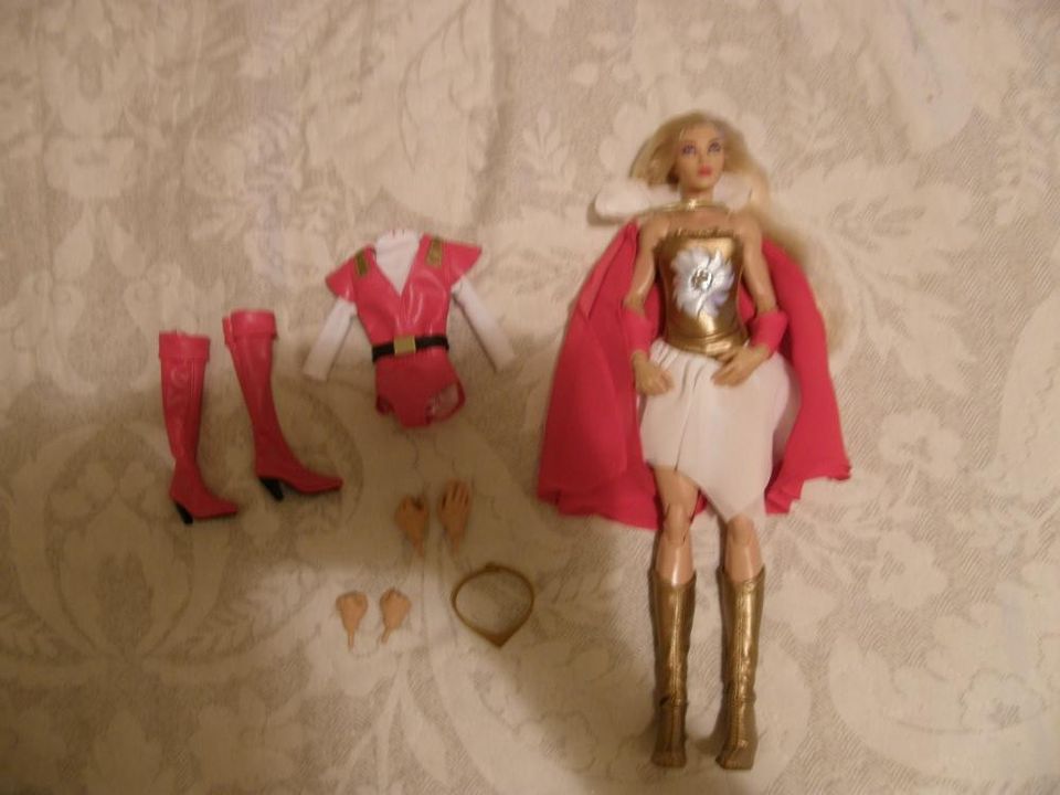 She-Ra: Adora Barbie- nukke HARVINAISUUS