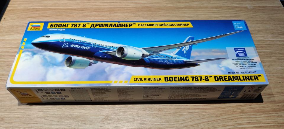 Zvezda - Boeing 787-8 Dreamliner (Avaamaton, 2018)