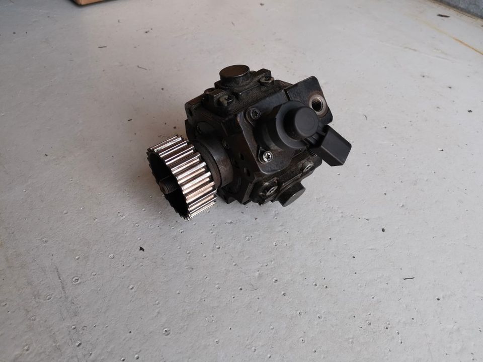 Korkeapainepumppu/Dieselpumppu Audi 3.0tdi