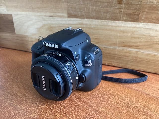 Canon EOS 100D järjestelmäkamera + tarvikkeet