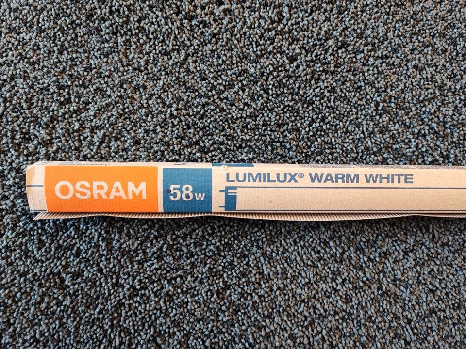 Osram L 58W/830 uusia loisteputkia 23 kpl