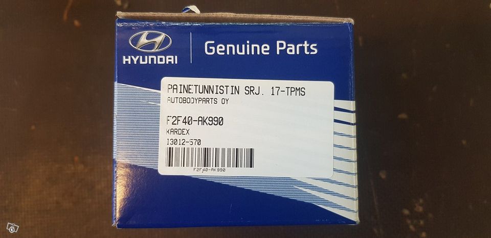 Hyundai i30 uudet rengaspainetunnistimet 4kpl
