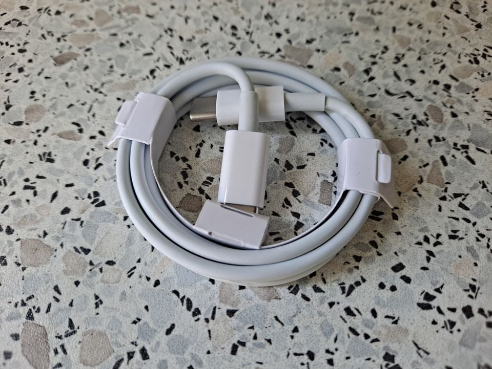 USB-C TO USB-C Kaapeli (Pikalatauskaapeli)