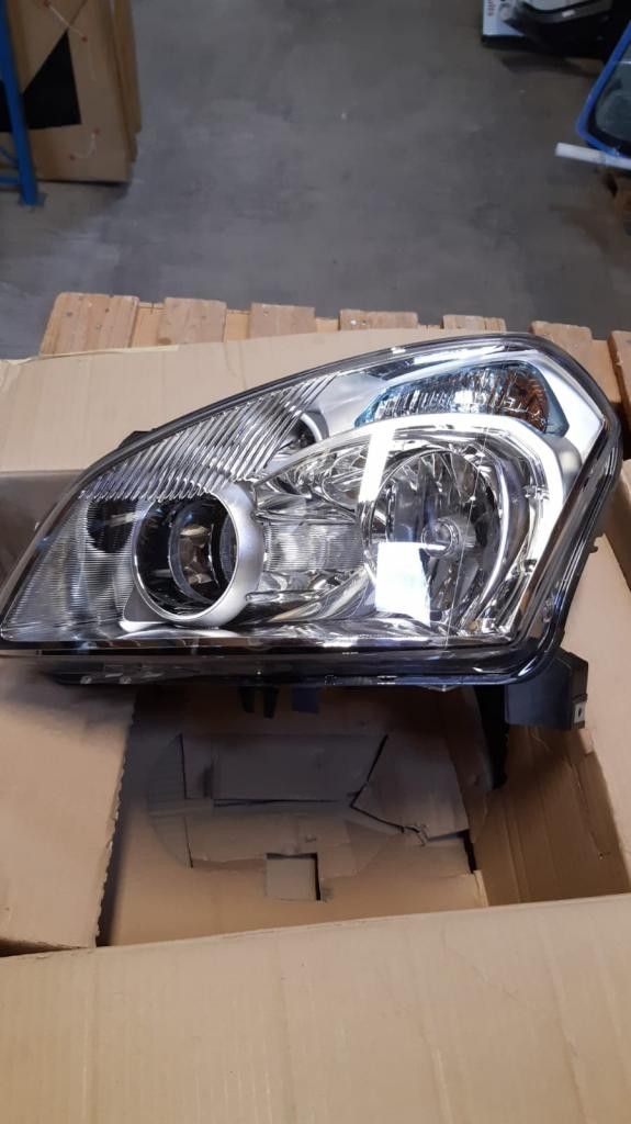 Nissan Qashqai uusi vas Xenon ajovalo 2007-