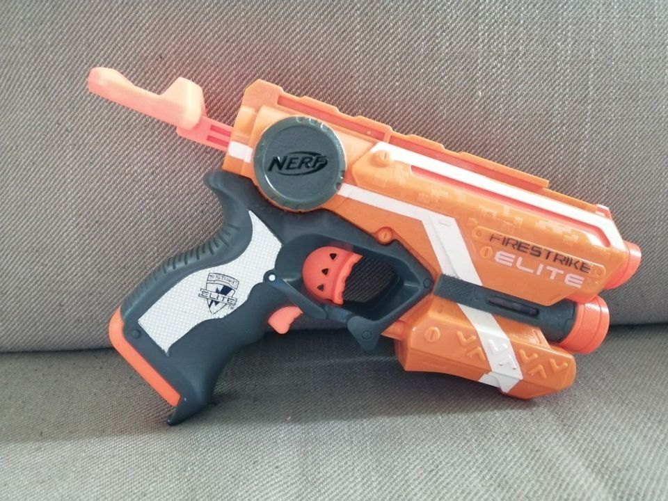 Nerf Firestrike Elite