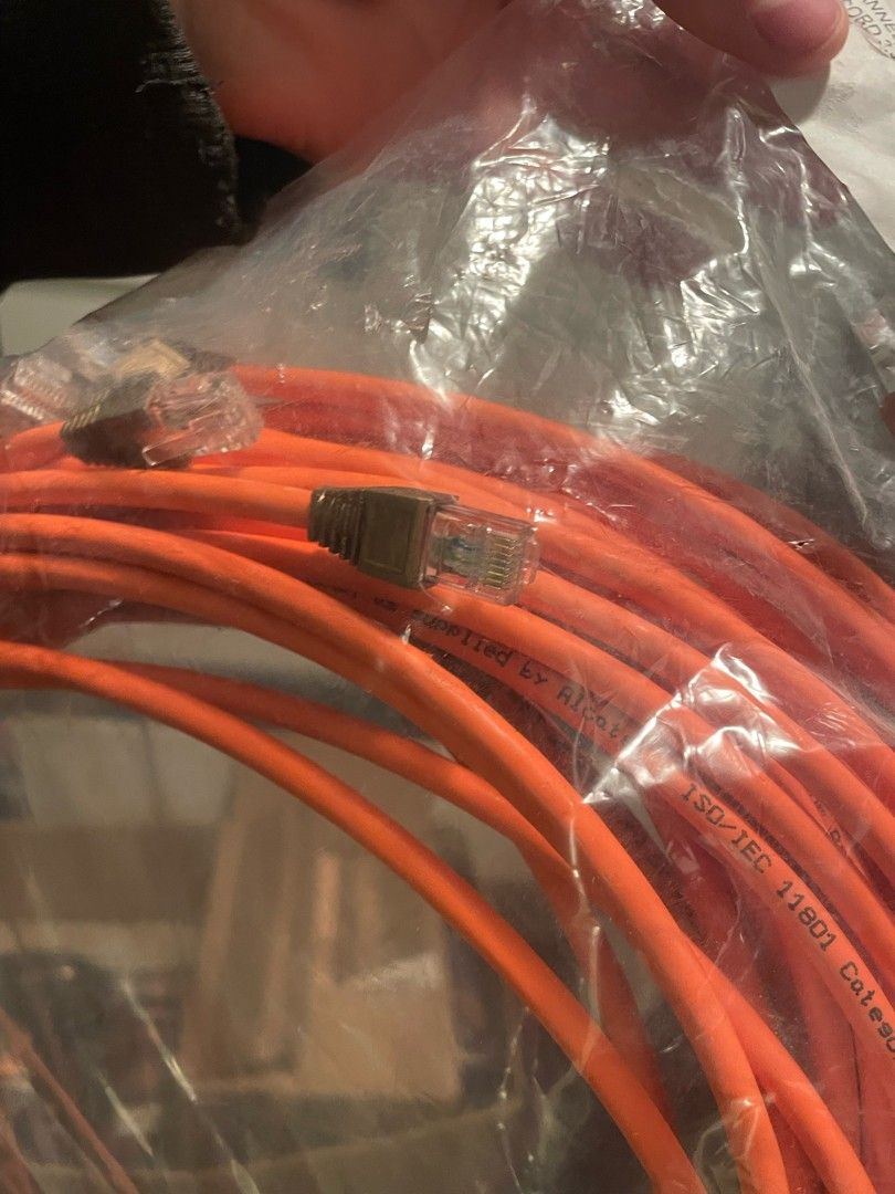 Pitkä Ethernet laitekaapeli 3m