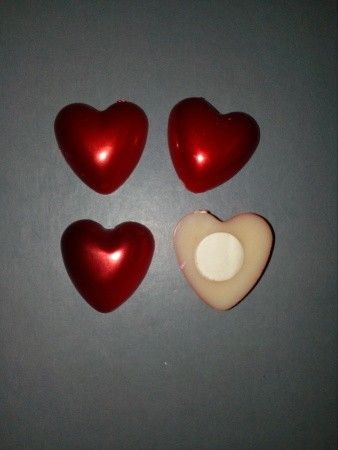 8 kpl punainen sydän 25x25mm