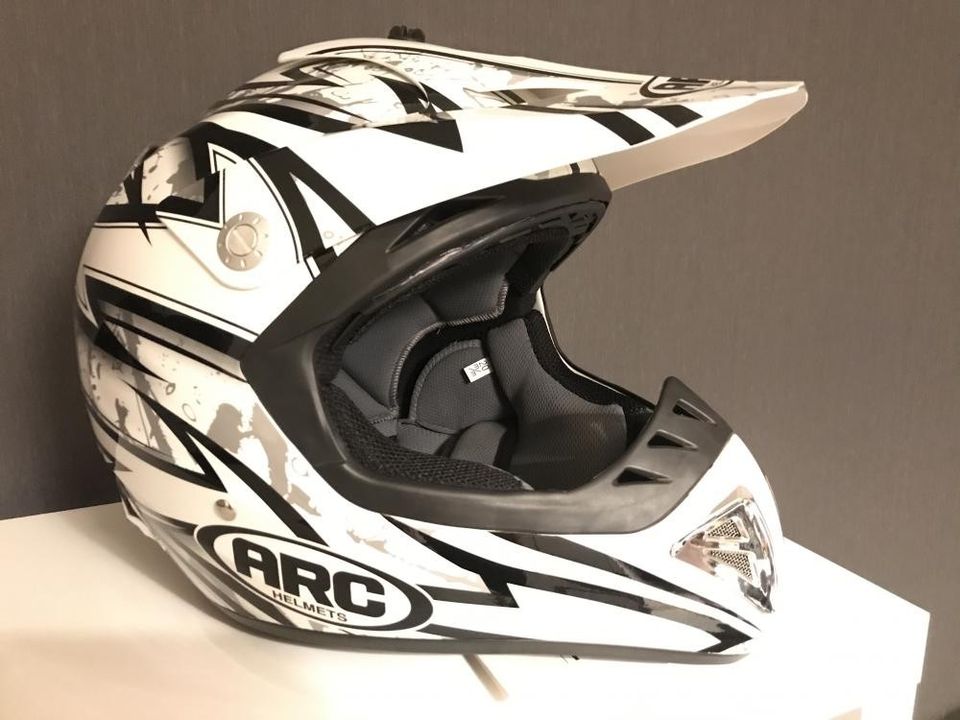 ARC Helmets A-721 Crossikypärä
