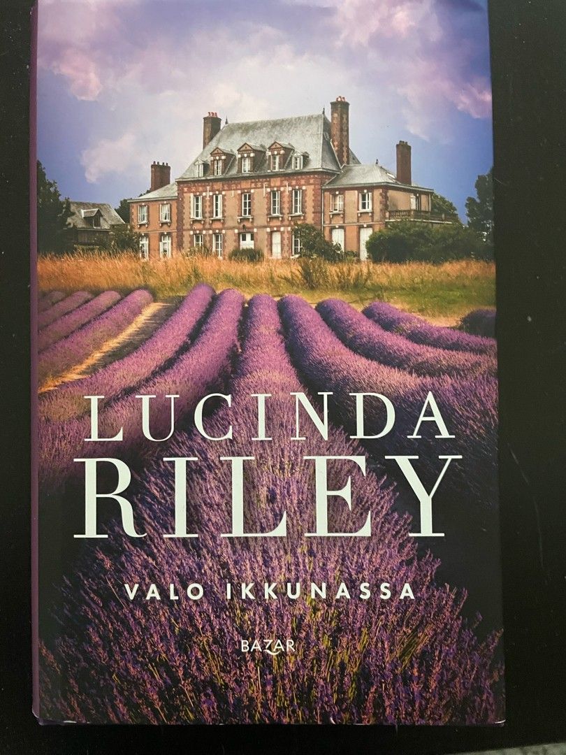 Lusinda Riley, Valoa ikkunassa